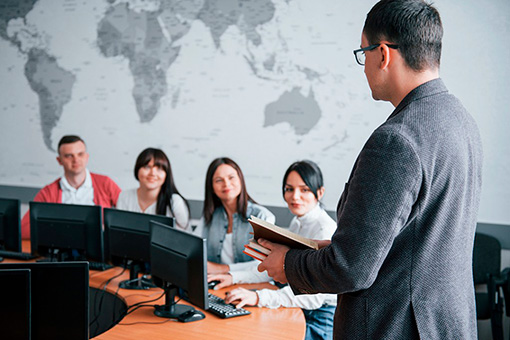 Agentes inmobiliarios en formación